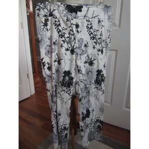 STUNNING LISETTE L  MONTREAL  CLASSIC SUMMER BLACK & WHITE FLORAL PRINT  14